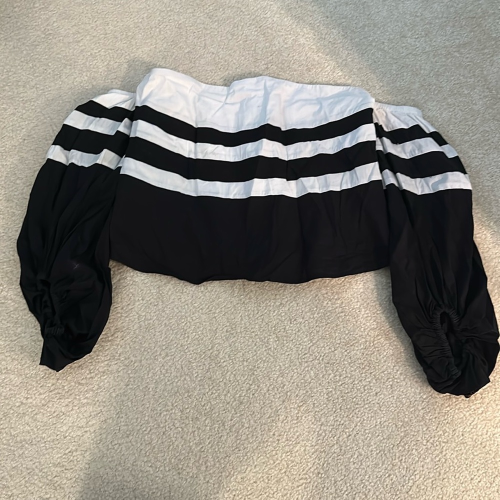 Off the shoulder striped Bebe top long puff sleeves